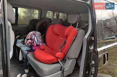 Минивэн Hyundai H-1 2010 в 