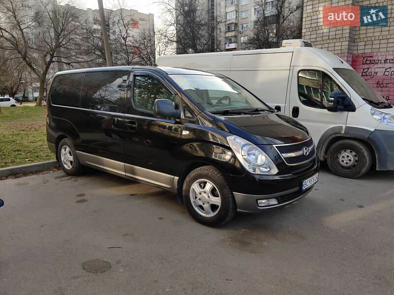 Hyundai H-1 2010