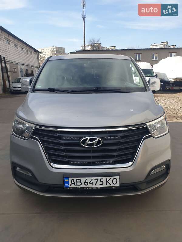 Минивэн Hyundai H-1 2019 в 