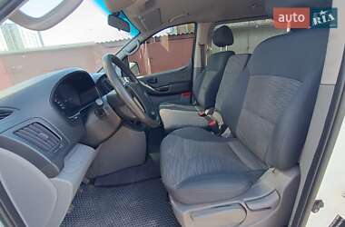 Минивэн Hyundai H-1 2011 в 