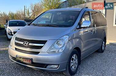 Минивэн Hyundai H-1 2012 в 