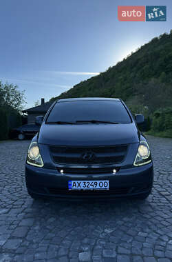 Минивэн Hyundai H-1 2008 в 
