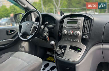 Минивэн Hyundai H-1 2012 в 