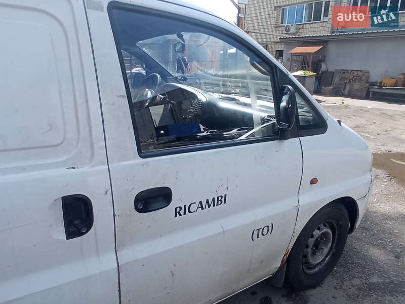 Минивэн Hyundai H-1 2005 в Киеве