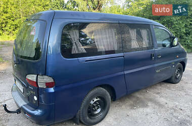 Минивэн Hyundai H-1 2005 в 