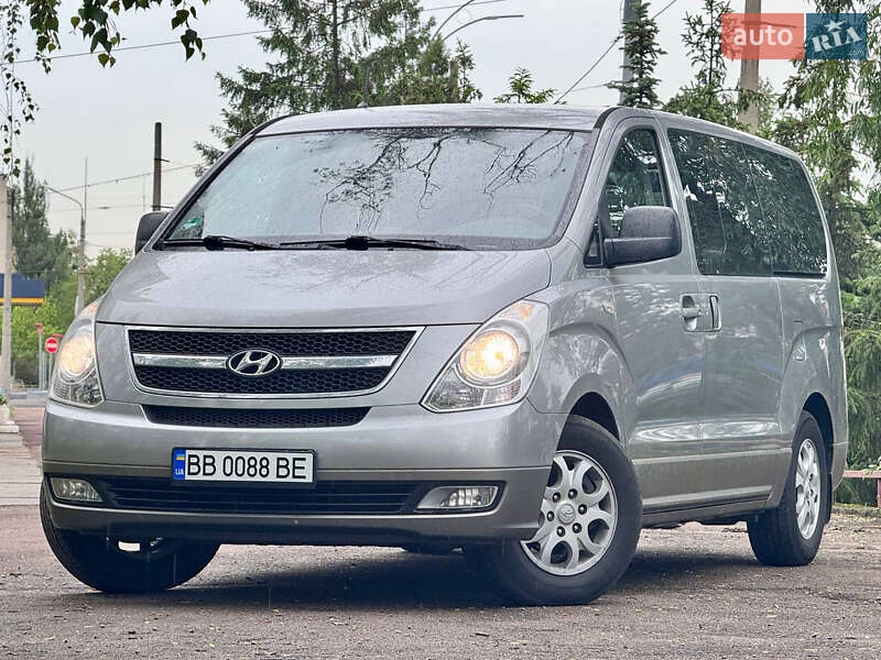 Hyundai H-1 2011