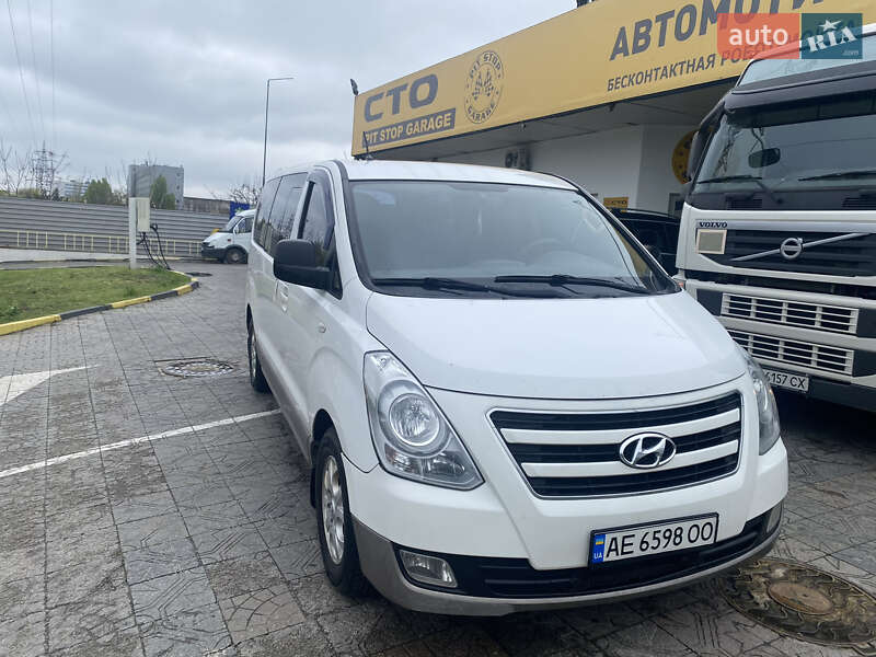 Hyundai H-1 2013