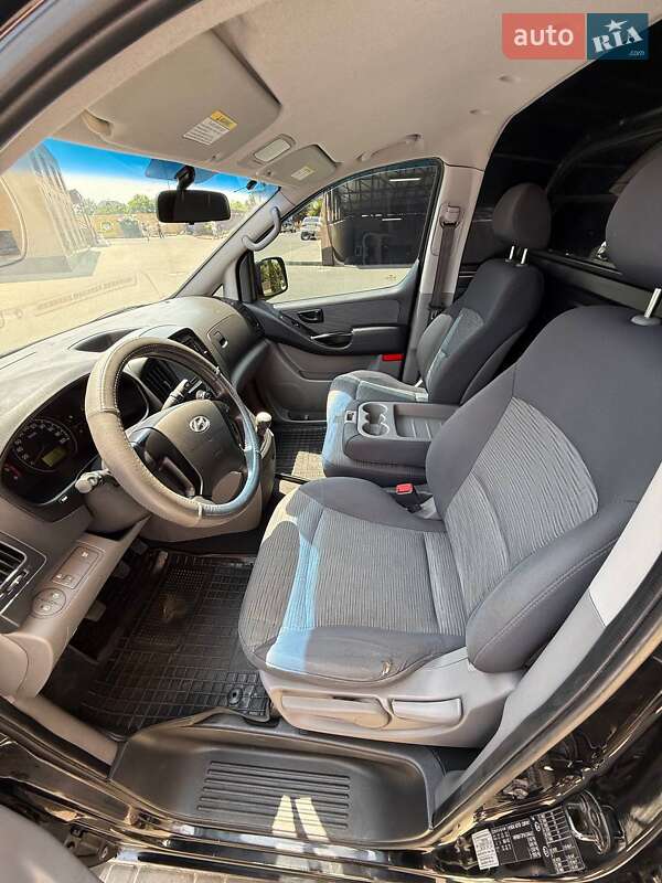 Грузовой фургон Hyundai H-1 2009 в Одессе