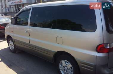 Минивэн Hyundai H-1 2003 в 