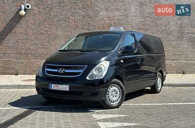 Минивэн Hyundai H-1 2011 в 