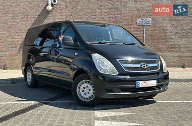 Минивэн Hyundai H-1 2011 в 