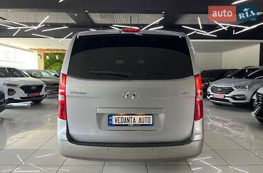 Мінівен Hyundai H-1 2016 в 