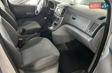 Мінівен Hyundai H-1 2016 в 