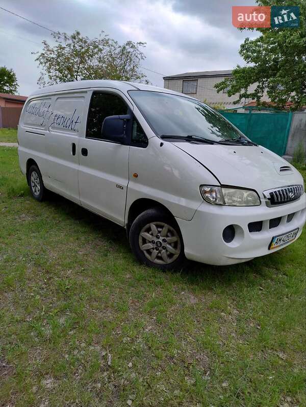 Грузовой фургон Hyundai H-1 2005 в Борисполе