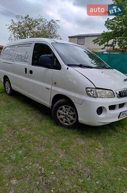 Грузовой фургон Hyundai H-1 2005 в 