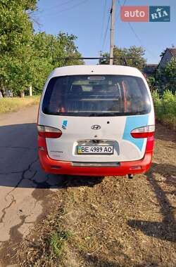 Минивэн Hyundai H-1 2005 в 