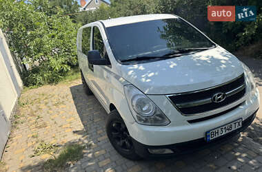 Минивэн Hyundai H-1 2011 в 