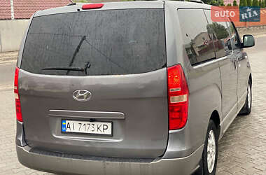 Мінівен Hyundai H-1 2010 в 