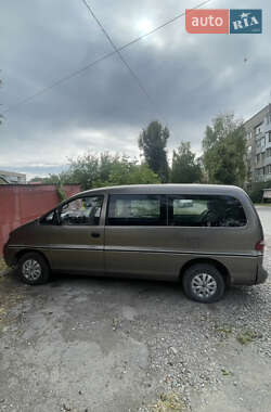Минивэн Hyundai H-1 1999 в 