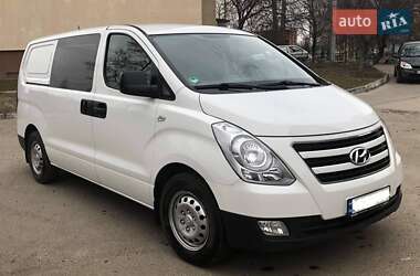 Грузопассажирский фургон Hyundai H-1 2015 в Березане