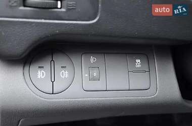 Грузопассажирский фургон Hyundai H-1 2015 в 