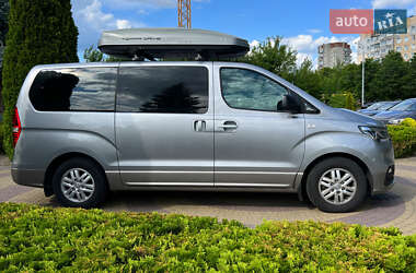 Минивэн Hyundai H-1 2020 в 