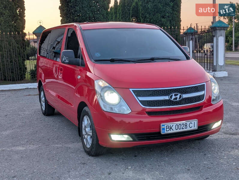Hyundai H-1 2010