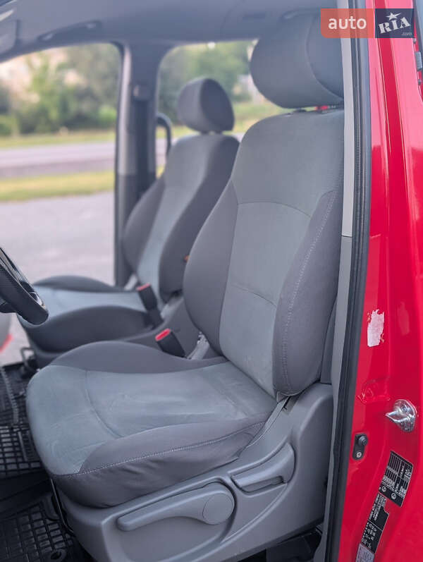 Мінівен Hyundai H-1 2010 в Дубні