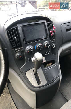 Минивэн Hyundai H-1 2008 в 