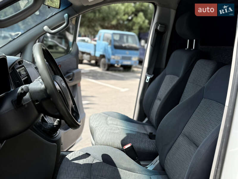 Грузовой фургон Hyundai H-1 2013 в Одессе