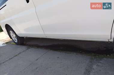 Минивэн Hyundai H-1 2004 в Киеве