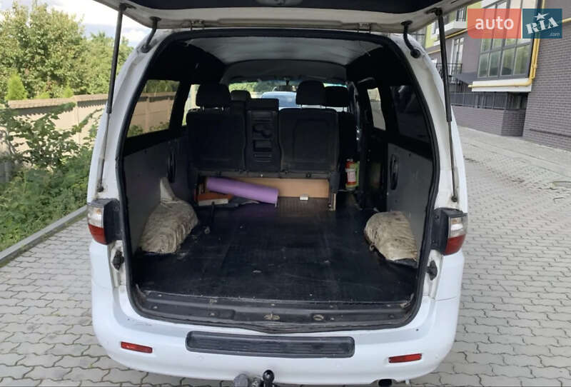 Минивэн Hyundai H-1 2006 в Сколе