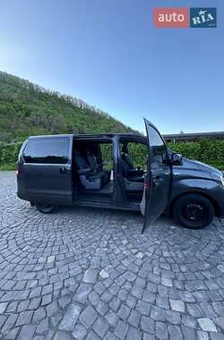 Минивэн Hyundai H-1 2008 в 