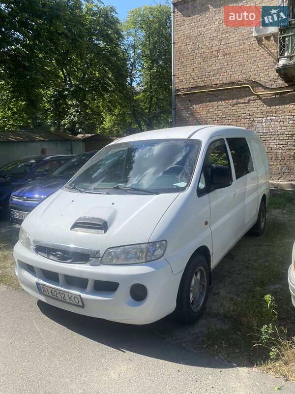Минивэн Hyundai H-1 2001 в Киеве