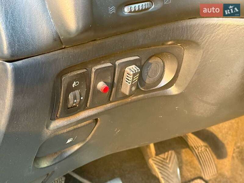 Грузовой фургон Hyundai H-1 2004 в Одессе