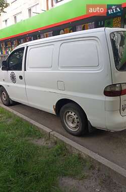 Минивэн Hyundai H-1 2005 в 