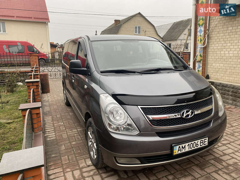 Hyundai H-1 2011