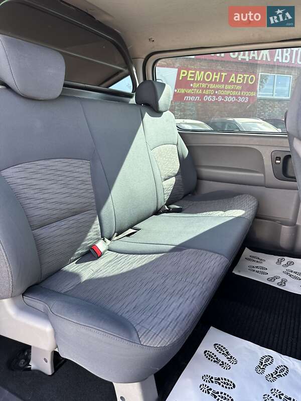 Грузопассажирский фургон Hyundai H-1 2011 в Смеле