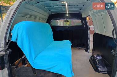 Грузопассажирский фургон Hyundai H-1 2000 в 