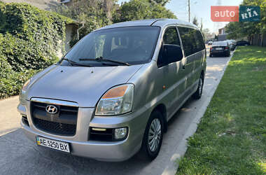 Минивэн Hyundai H-1 2005 в 