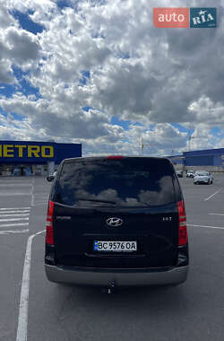 Минивэн Hyundai H-1 2010 в 