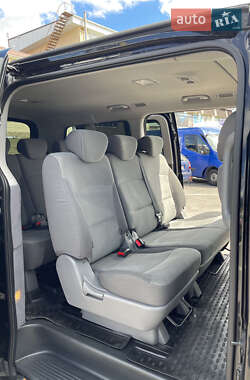 Минивэн Hyundai H-1 2010 в 