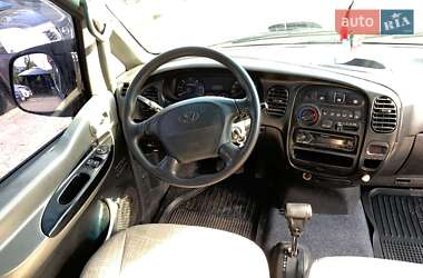 Минивэн Hyundai H-1 2006 в 