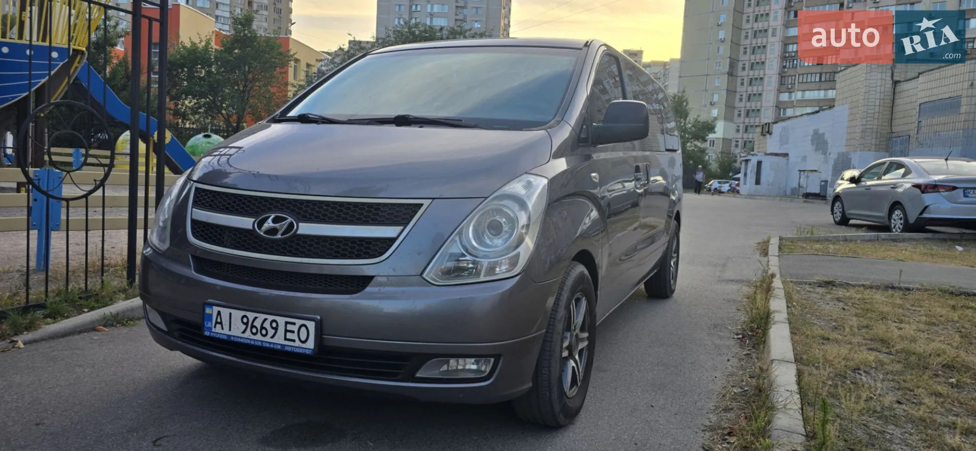 2010 Hyundai Starex (H-1) - мініатюра 4