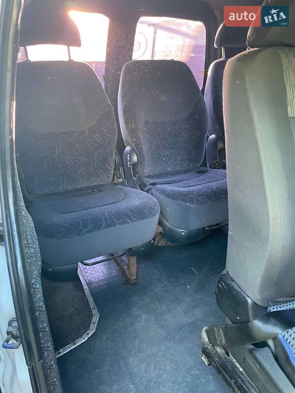 Минивэн Hyundai H-1 2000 в Подольске фото 12 Минивэн Hyundai H-1 2000 в Подольске