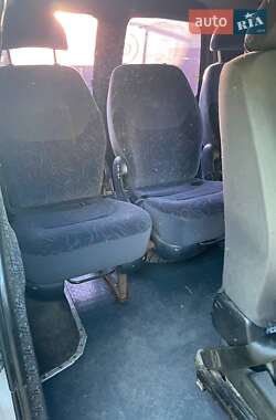 Мінівен Hyundai H-1 2000 в 