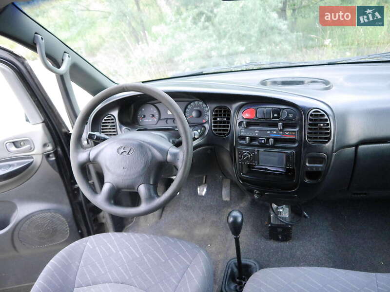 Минивэн Hyundai H-1 2005 в Львове