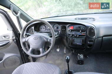 Минивэн Hyundai H-1 2005 в 
