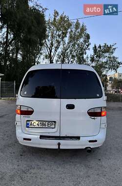Минивэн Hyundai H-1 2006 в 