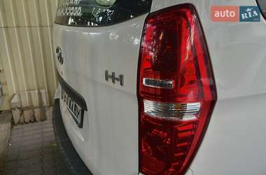 Грузовой фургон Hyundai H-1 2007 в 